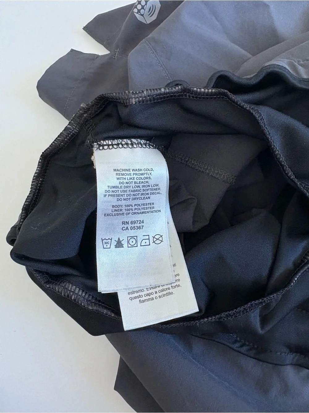 Mountain Hardwear Athletic Performance Shorts Lightweight Size M Gray Lined